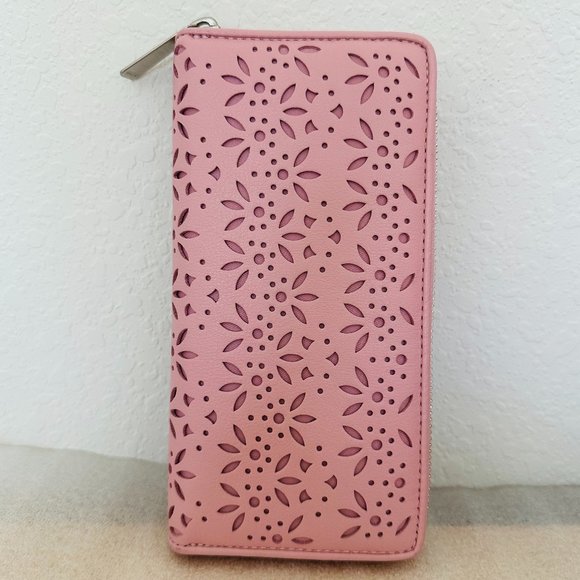 π― Authenticπ·Coach π· Special Design Taylor Eyelet Leather Accordion ZIP Wallet - Picture 8 of 13